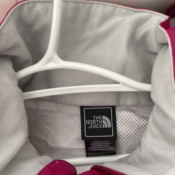 The north face rain jacket - Picture 3 of 3